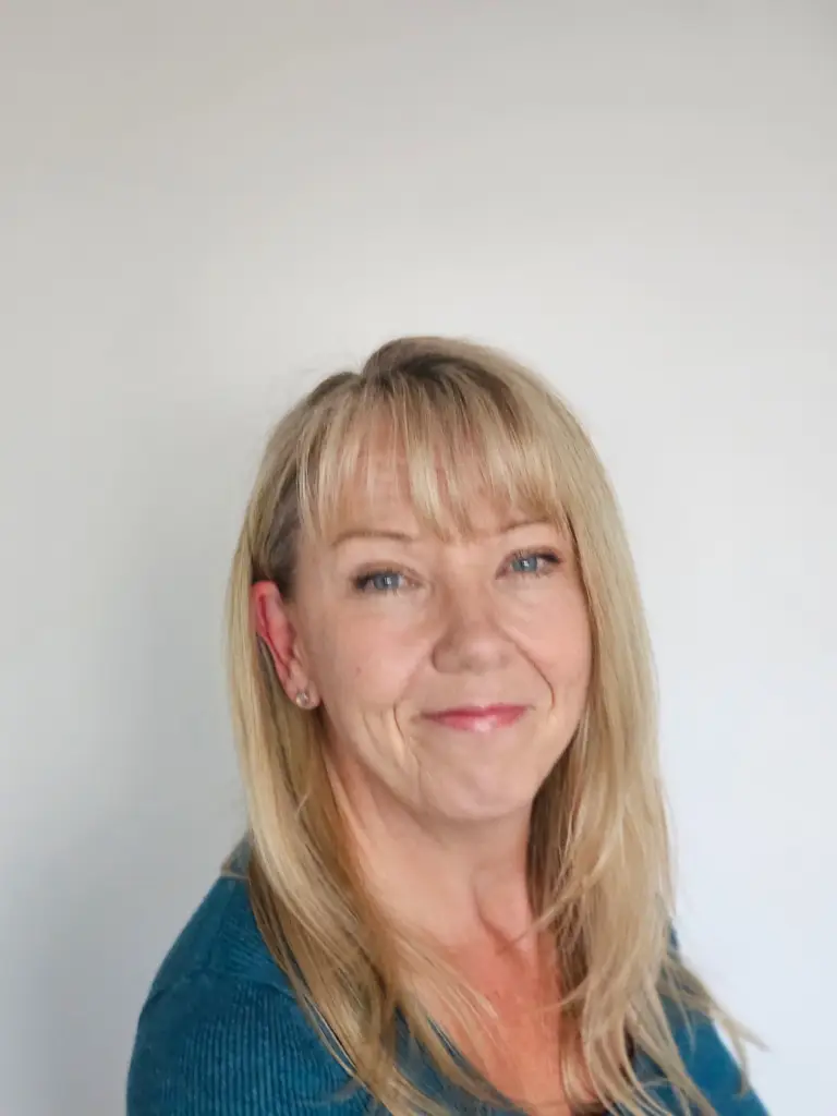 low confidence and self-esteem counselling with Samantha