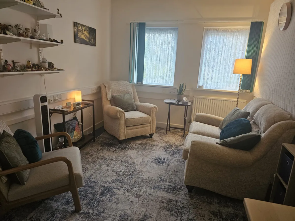 Candlewood Counselling Newton Abbot room view two airchairs and a sofa